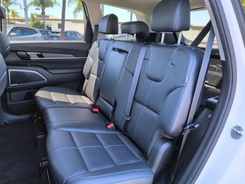 Used 2023 Kia Telluride EX FWD image 31