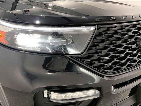 Used 2021 Ford Explorer ST w/ ST Street Pack image 33