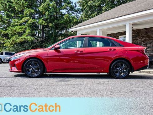 Used 2022 Hyundai Elantra SEL FWD image 14