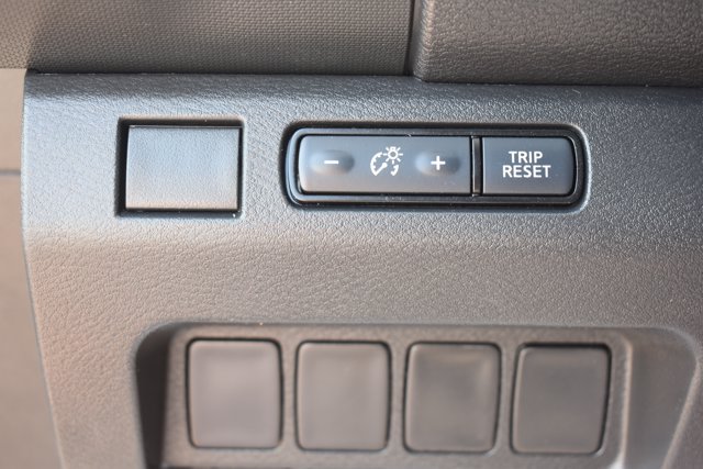 Used 2024 Nissan Frontier SV RWD image 28