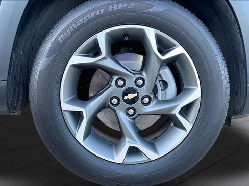 Used 2024 Chevrolet Trax LT w/ Driver Confidence Package FWD image 11