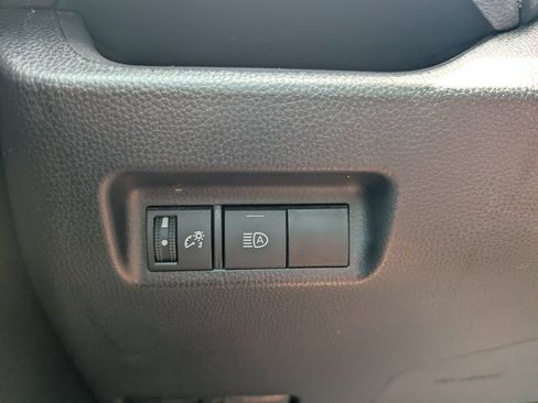 Used 2021 Toyota RAV4 LE FWD image 24