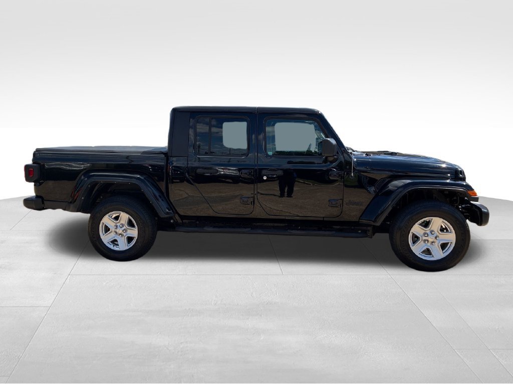 Used 2022 Jeep Gladiator Sport AWD/4WD image 7