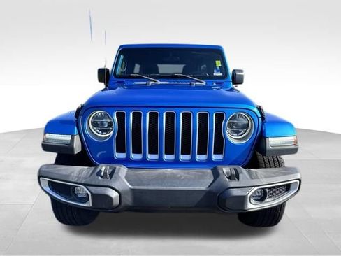 Used 2022 Jeep Wrangler Unlimited Sahara w/ LED Lighting Group AWD/4WD image 12