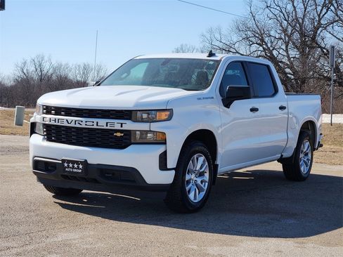 Used 2022 Chevrolet Silverado 1500 Custom image 3