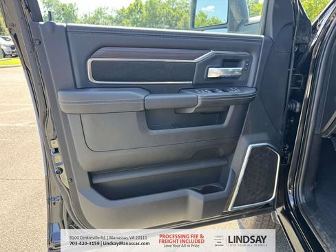New 2026 RAM 2500 Laramie AWD/4WD image 15