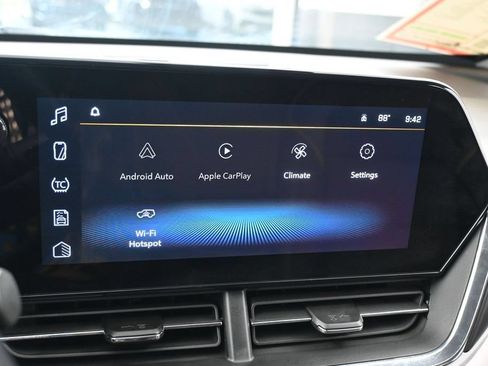 Used 2025 Chevrolet Trax ACTIV FWD image 19