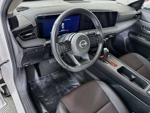 Certified 2025 Nissan Kicks SR AWD/4WD image 17