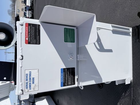 Used 2020 Ford F550 4x4 Regular Cab Super Duty image 8