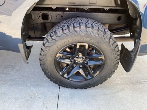 Used 2020 Chevrolet Silverado 1500 Custom Trail Boss w/ Custom Convenience Package image 13