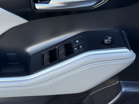 Used 2021 Toyota Highlander XLE image 14