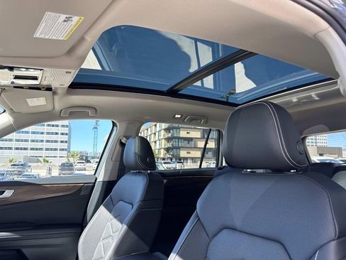 New 2026 Volkswagen Atlas SE image 17