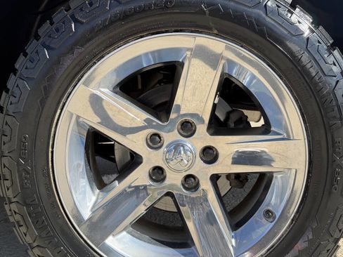 Used 2019 RAM 1500 Classic SLT image 12