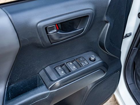 Used 2018 Toyota Tacoma SR w/ SR Convenience Package RWD image 17