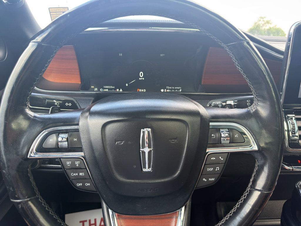 Used 2018 Lincoln Navigator Select AWD/4WD image 12