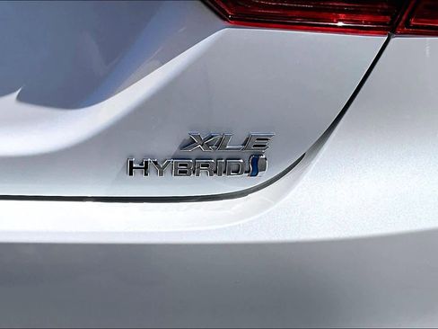 Used 2021 Toyota Camry XLE FWD image 10