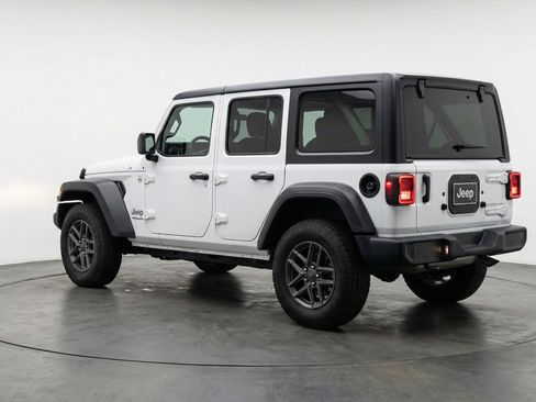 Used 2025 Jeep Wrangler Sport S AWD/4WD image 6