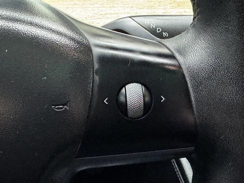 Used 2021 Tesla Model 3 Standard Range Plus image 27