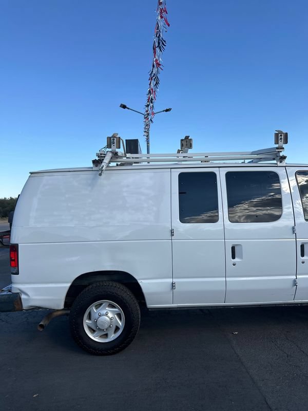 Used 2011 Ford E-250 and Econoline 250 w/ PWR Group RWD image 4
