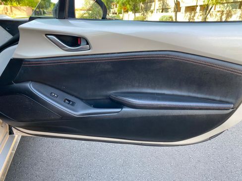 Used 2023 MAZDA MX-5 Miata Grand Touring RWD image 32