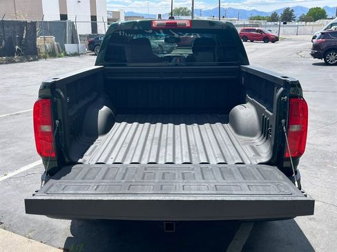 Used 2015 Chevrolet Colorado LT AWD/4WD image 7