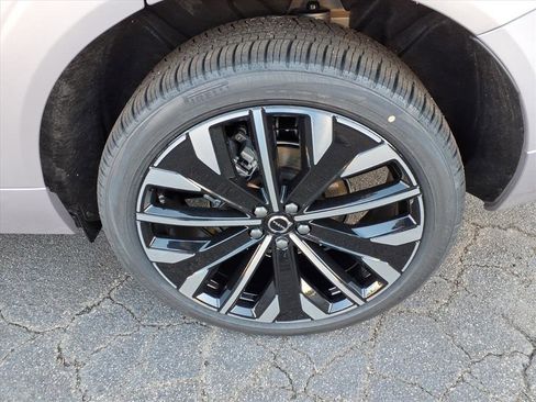 New 2026 Volvo XC60 B5 Ultra w/ Protection Package Premier AWD/4WD image 11