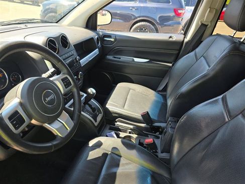 Used 2017 Jeep Compass High Altitude AWD/4WD image 7