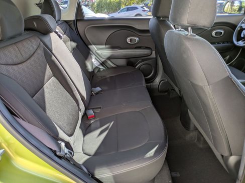 Used 2019 Kia Soul image 19