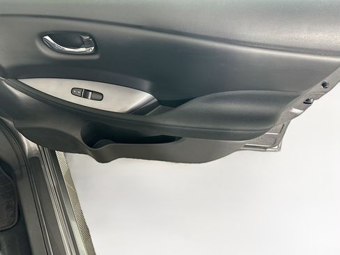 Used 2024 Nissan Leaf S FWD image 29