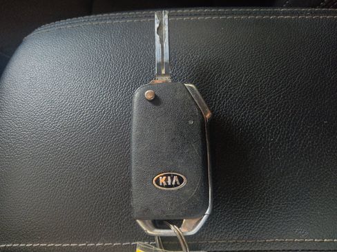 Used 2022 Kia Sportage LX FWD image 32
