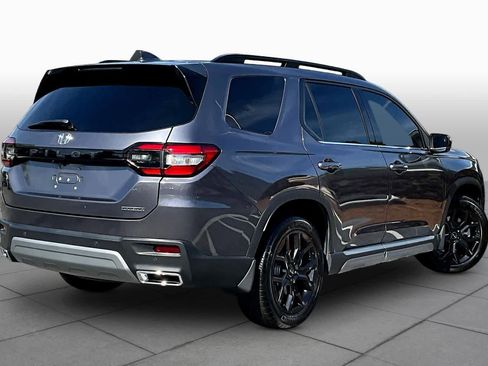 Certified 2025 Honda Pilot Touring image 46