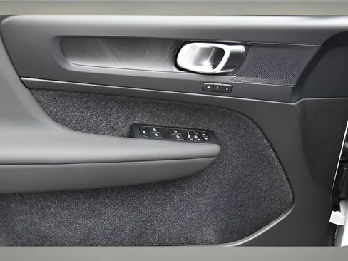 Certified 2024 Volvo C40 P8 Recharge Plus w/ Climate Package image 25