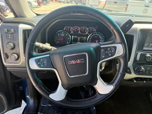 Used 2018 GMC Sierra 1500 SLT w/ Suspension Package, Off-Road image 18