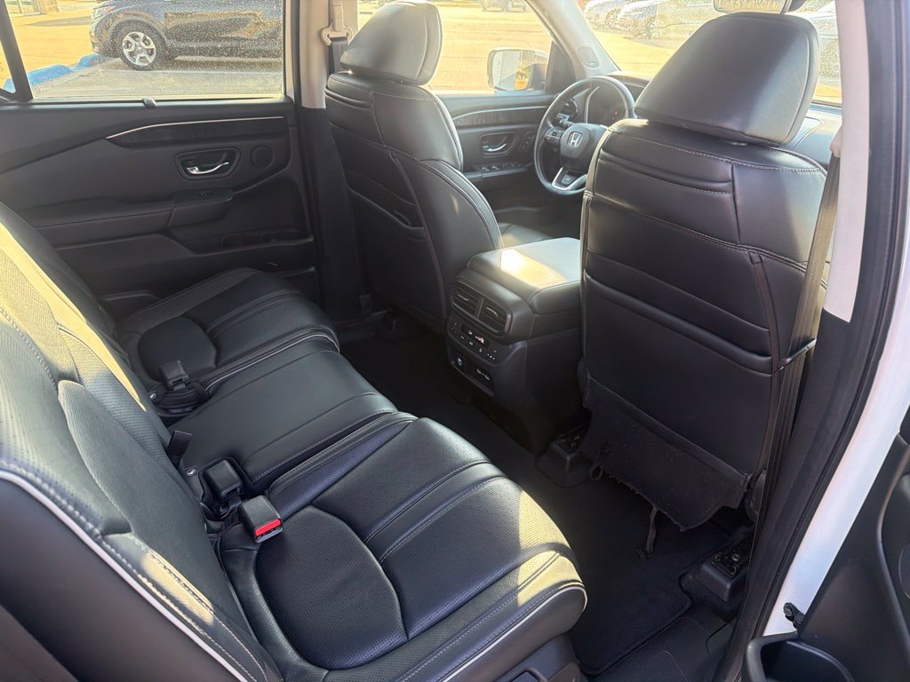 Used 2023 Honda Pilot Elite image 30