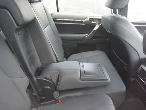 Used 2023 Lexus GX 460 Premium w/ Premium Package AWD/4WD image 11