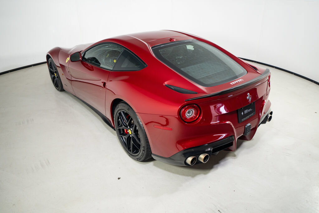 Used 2015 Ferrari F12 Berlinetta RWD image 14