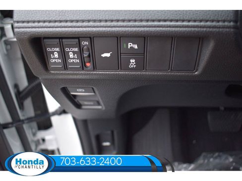 New 2026 Honda Odyssey Touring image 22