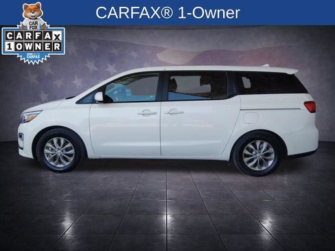 Used 2019 Kia Sedona LX FWD image 2