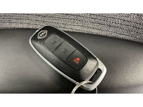 Used 2023 Nissan Rogue S AWD/4WD image 20