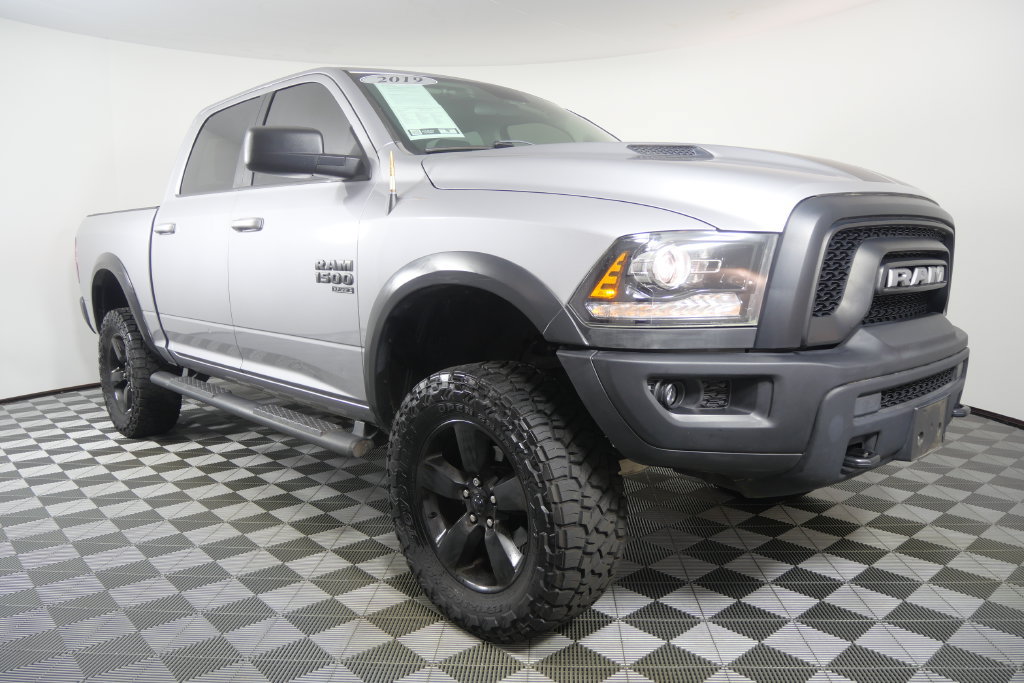 Used 2019 RAM 1500 Warlock RWD image 2