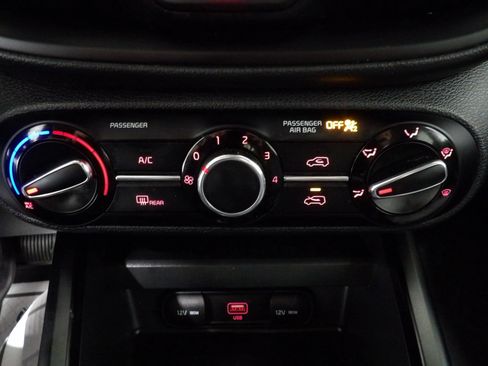 Used 2021 Kia Soul S FWD image 14