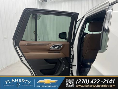 Used 2024 Chevrolet Tahoe High Country AWD/4WD image 10