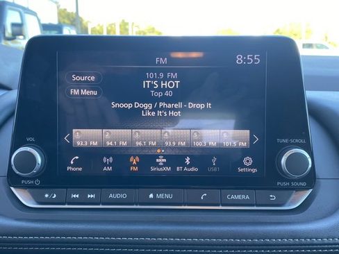 Used 2023 Nissan Rogue S image 17