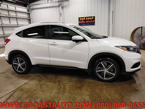 Used 2021 Honda HR-V EX image 2