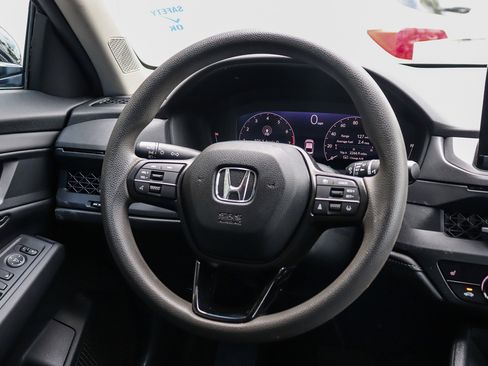 Used 2023 Honda Accord EX image 18