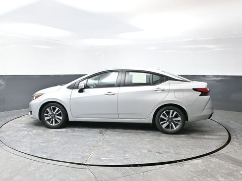 Used 2023 Nissan Versa SV image 10