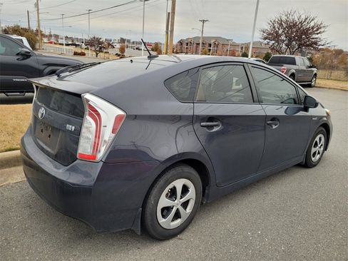 Used 2013 Toyota Prius Two image 3