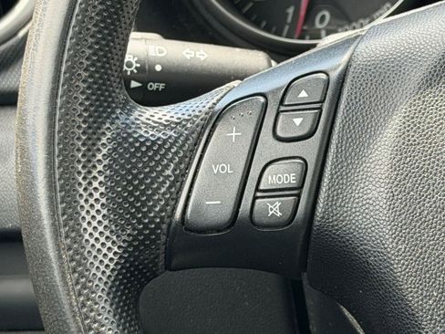 Used 2004 MAZDA MAZDA3 I w/ Pwr & 16" Alloy Wheel Pkg FWD image 13
