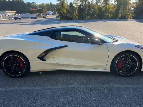 Used 2024 Chevrolet Corvette Stingray w/ Stealth Interior Trim Package image 7