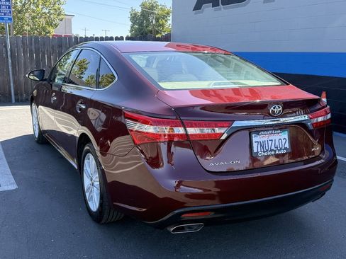 Used 2013 Toyota Avalon XLE Premium FWD image 4